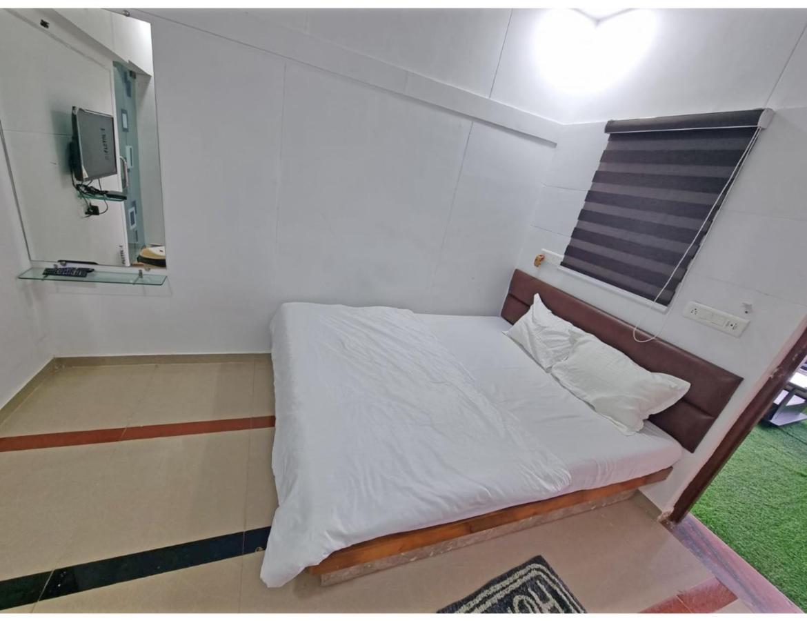 Hari Homestay, Garudeshwar Exterior photo